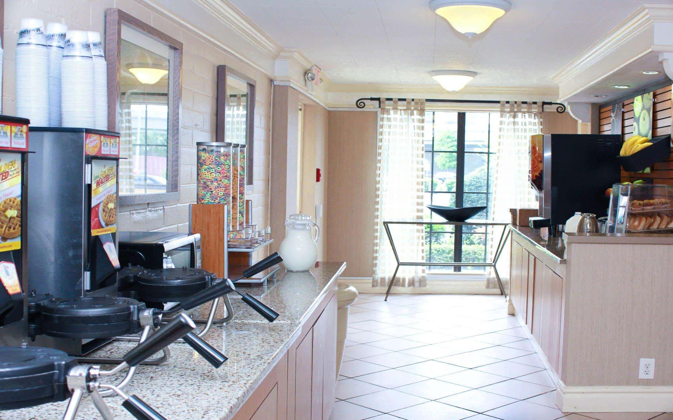 La Quinta Inn By Wyndham New Orleans West Bank / Gretna Εξωτερικό φωτογραφία